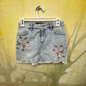Holister size 3 short distressed floral denim Jean skirt